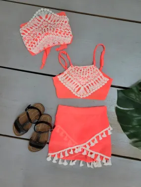 Mädchen-Set aus Oberteil und Shorts mit buntem Stirnband
