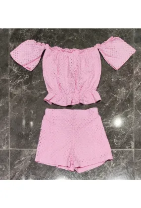 Set aus Spitzenoberteil und Shorts mit hoher Taille